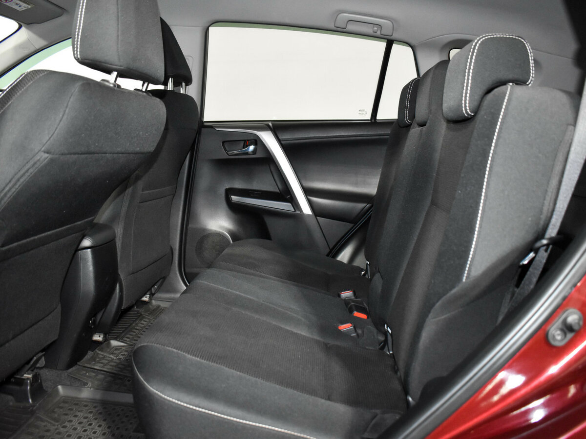 Toyota RAV4 IV (XA40) Рестайлинг, 2016 Фото №11