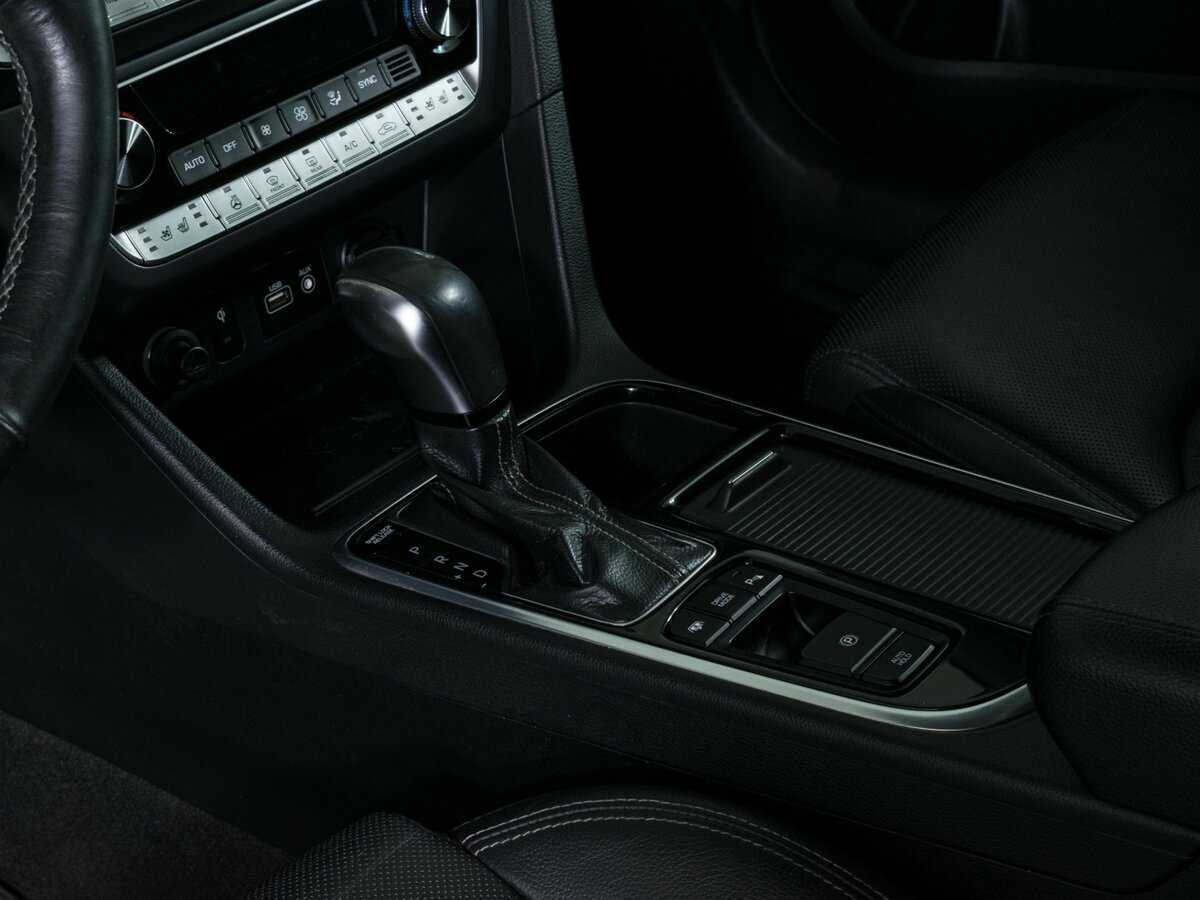 Hyundai Sonata, 2018 Фото №11