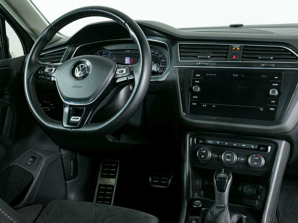 Volkswagen Tiguan, 2018 Фото №10