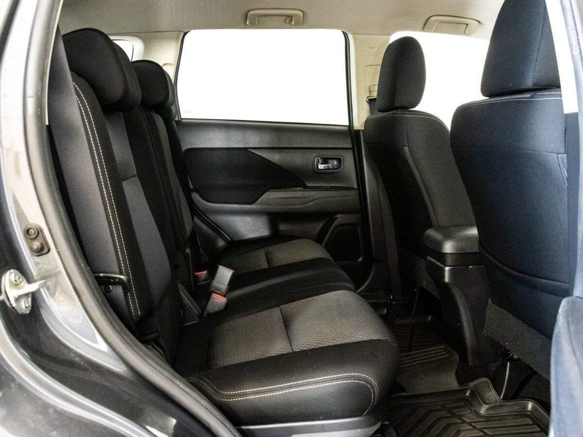 Mitsubishi Outlander, 2018 Фото №15