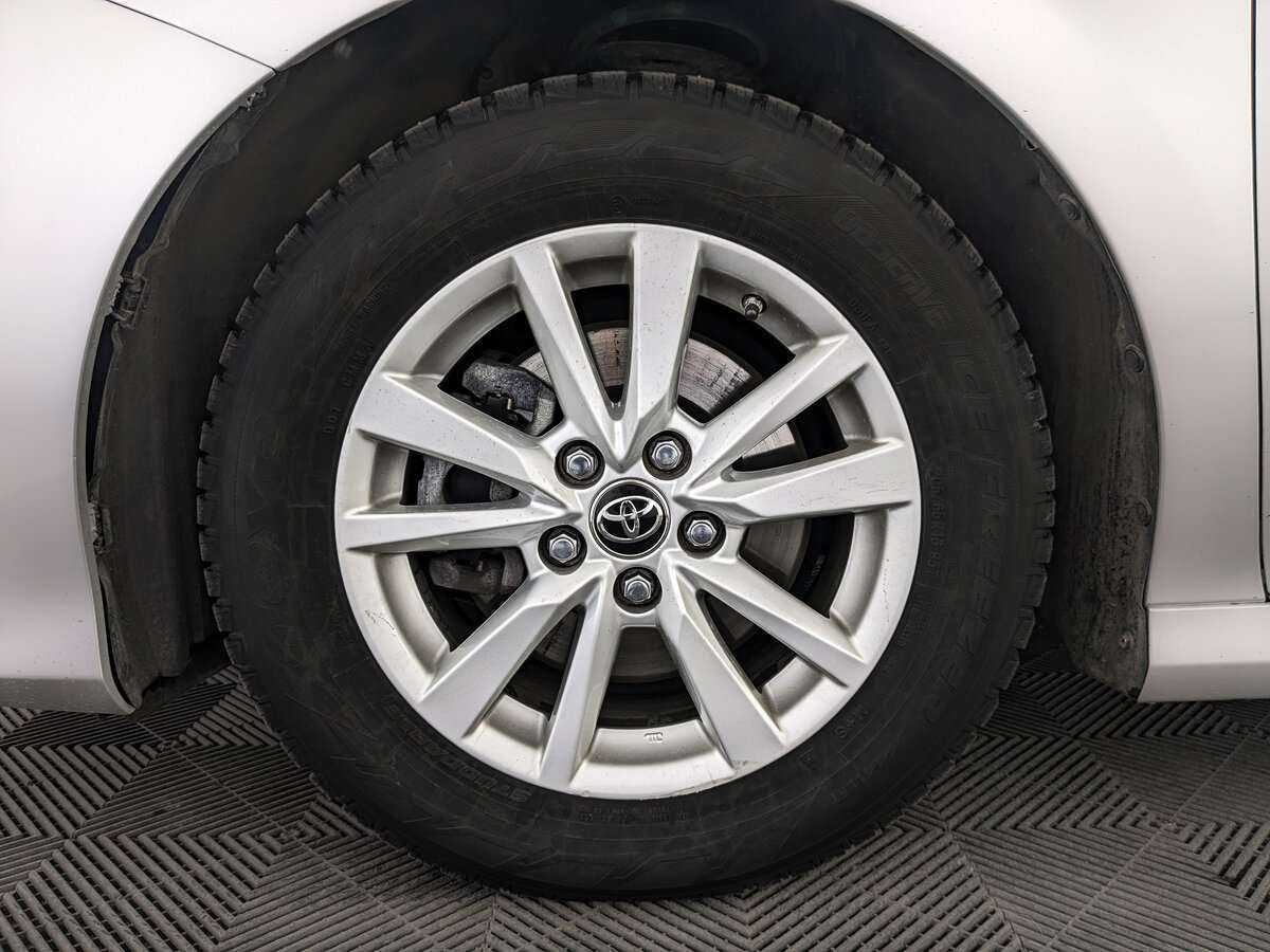 Toyota Camry, 2020 Фото №12