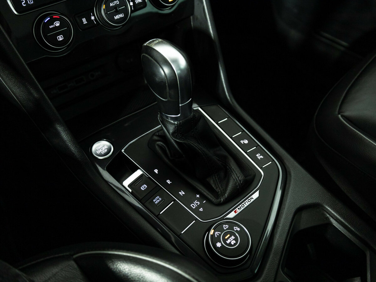 Volkswagen Tiguan II, 2018 Фото №20