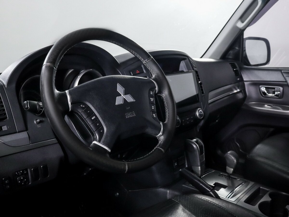 Mitsubishi Pajero IV Рестайлинг 1, 2012 Фото №11