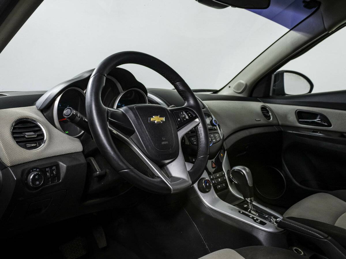 Chevrolet Cruze I Рестайлинг, 2013 Фото №8