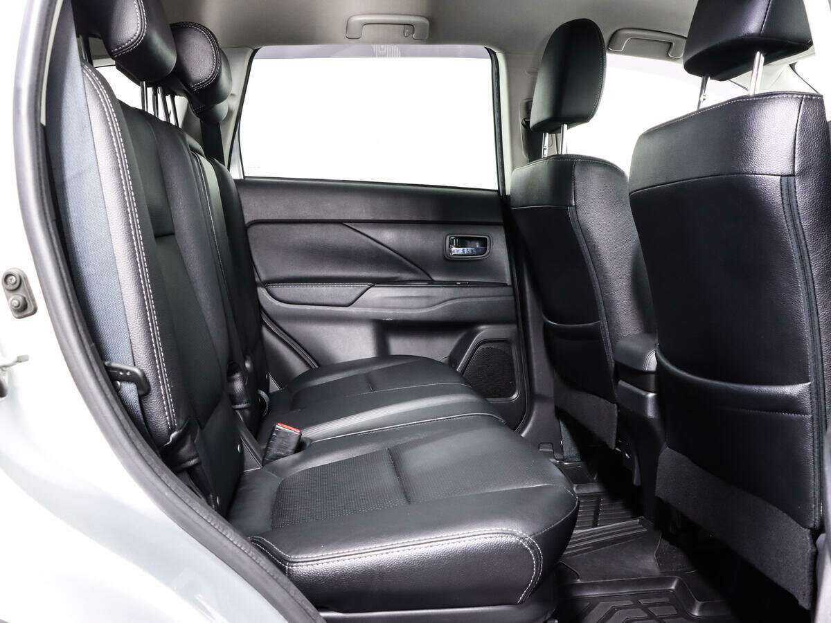 Mitsubishi Outlander, 2018 Фото №13