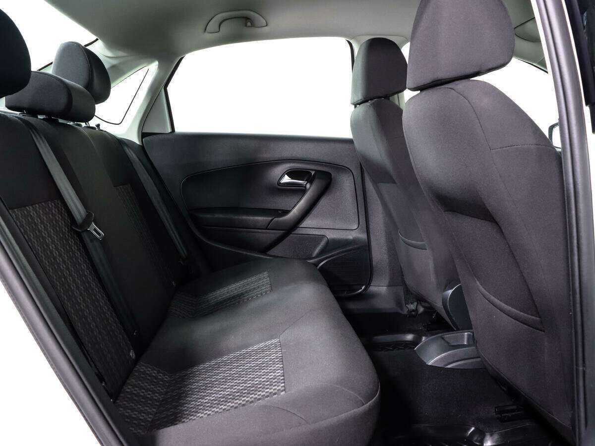 Volkswagen Polo, 2018 Фото №13
