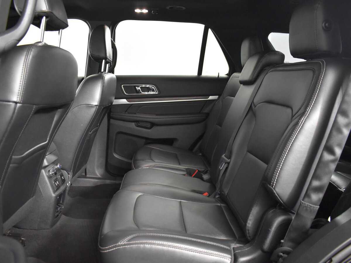 Ford Explorer, 2018 Фото №10