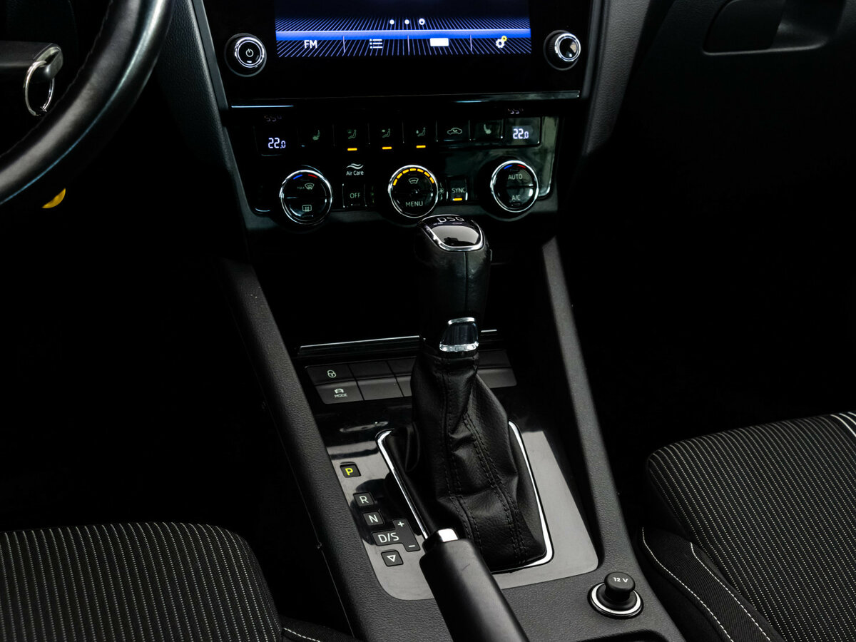 Skoda Octavia III (A7) Рестайлинг, 2019 Фото №10