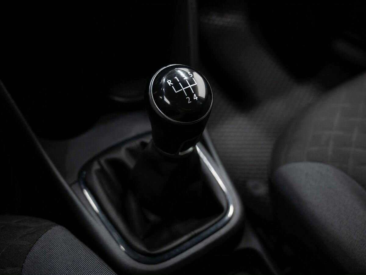 Volkswagen Polo, 2018 Фото №23