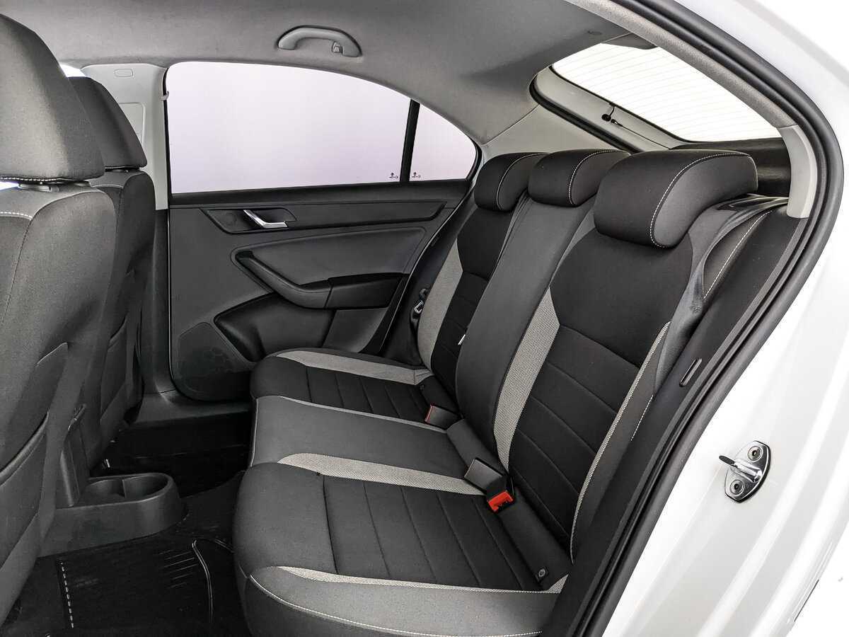 Skoda Rapid, 2017 Фото №14