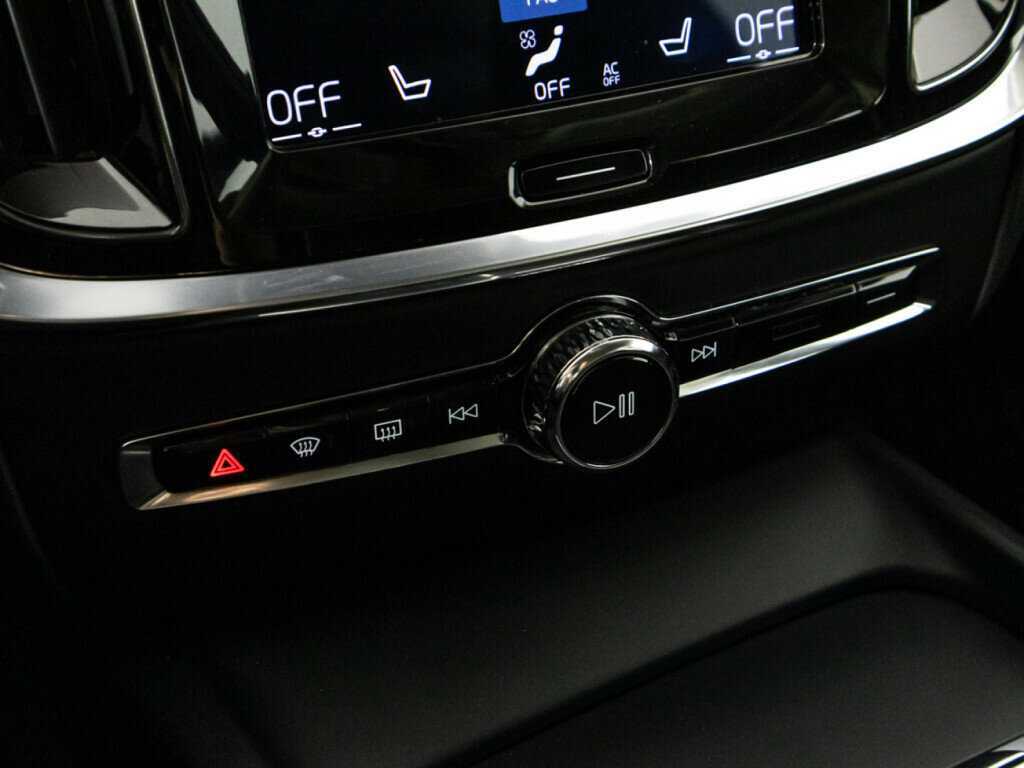 Volvo V60, 2018 Фото №18