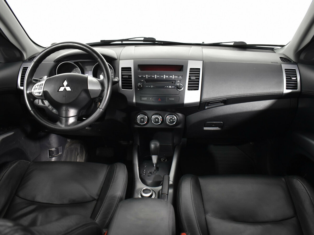Mitsubishi Outlander II Рестайлинг, 2012 Фото №9