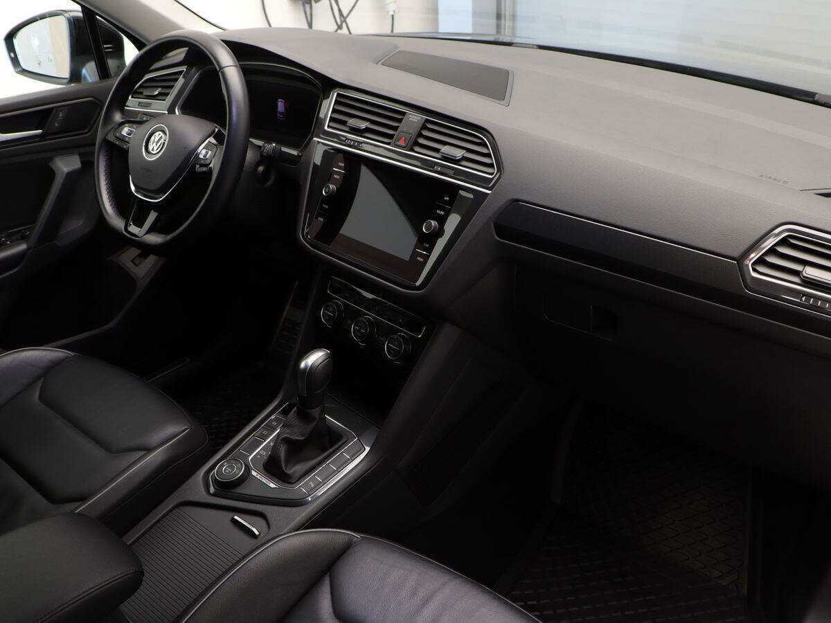 Volkswagen Tiguan, 2020 Фото №7