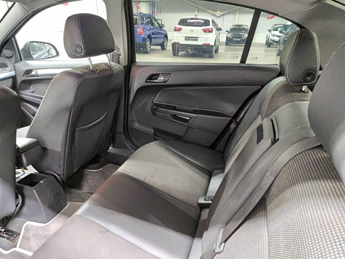 Opel Astra H Рестайлинг, 2012 Фото №11
