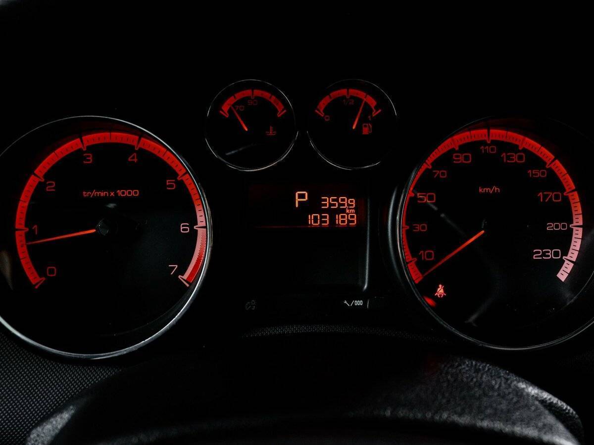 Peugeot 308, 2012 Фото №11