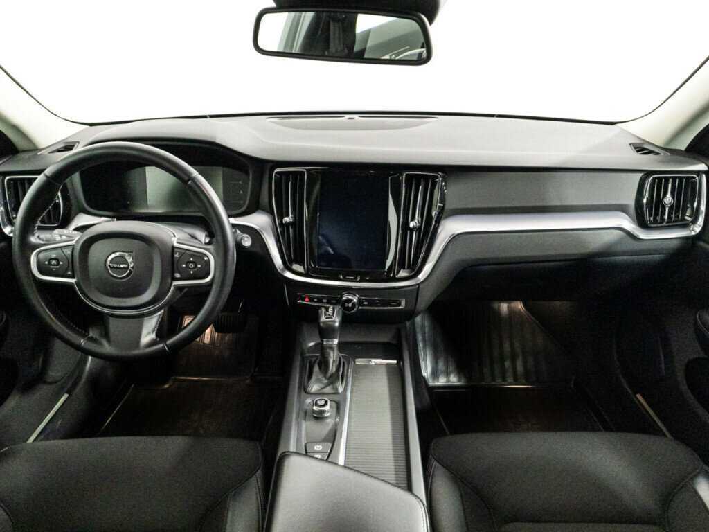 Volvo V60, 2018 Фото №13