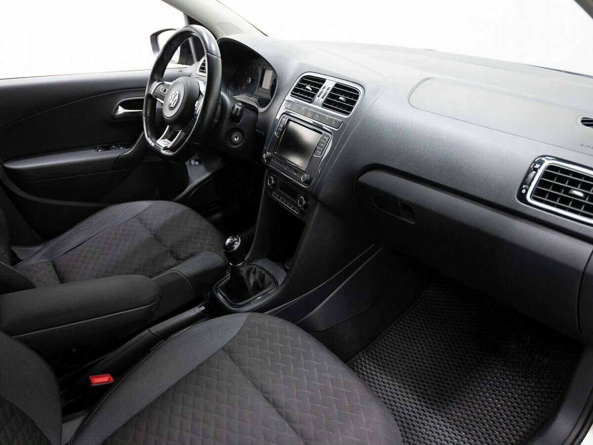 Volkswagen Polo, 2018 Фото №11