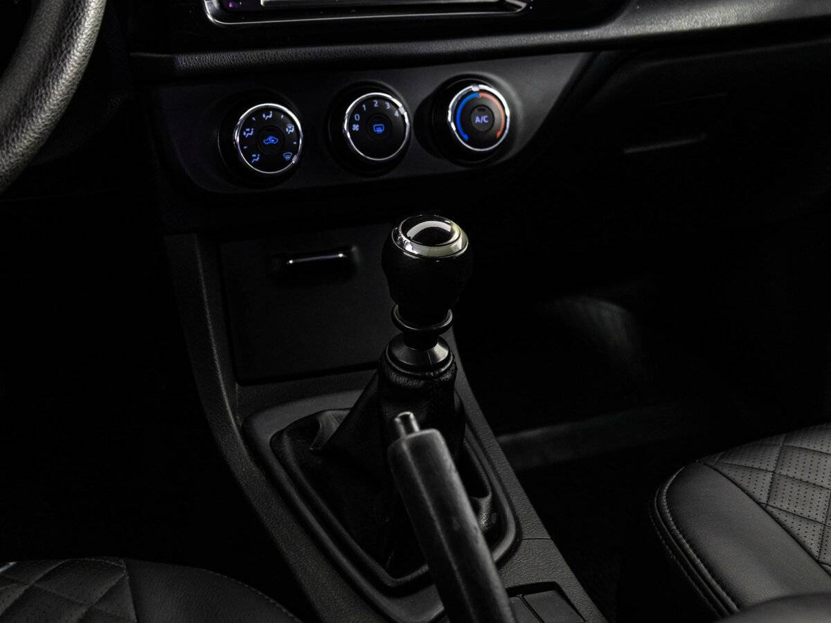 Toyota Corolla XI (E160, E170, E180), 2014 Фото №10