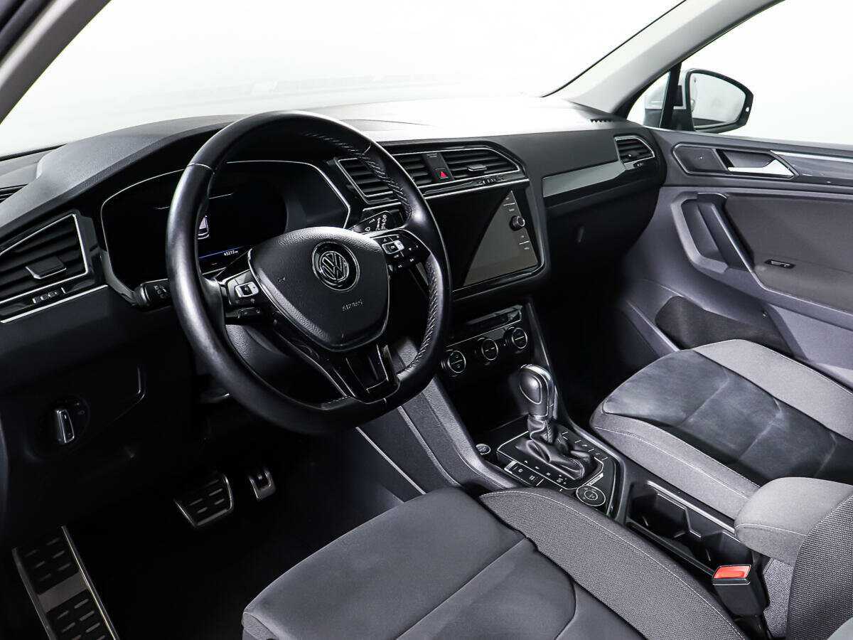 Volkswagen Tiguan, 2018 Фото №13