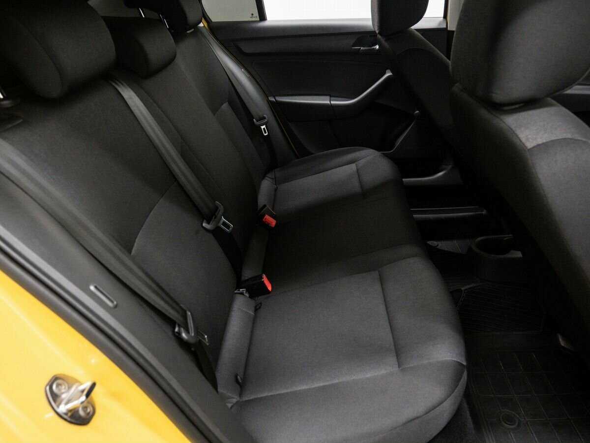 Skoda Rapid, 2017 Фото №12