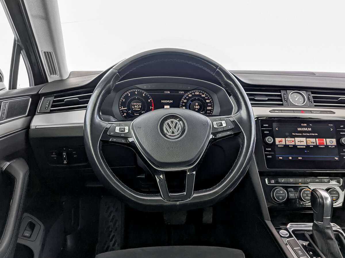 Volkswagen Passat, 2017 Фото №22