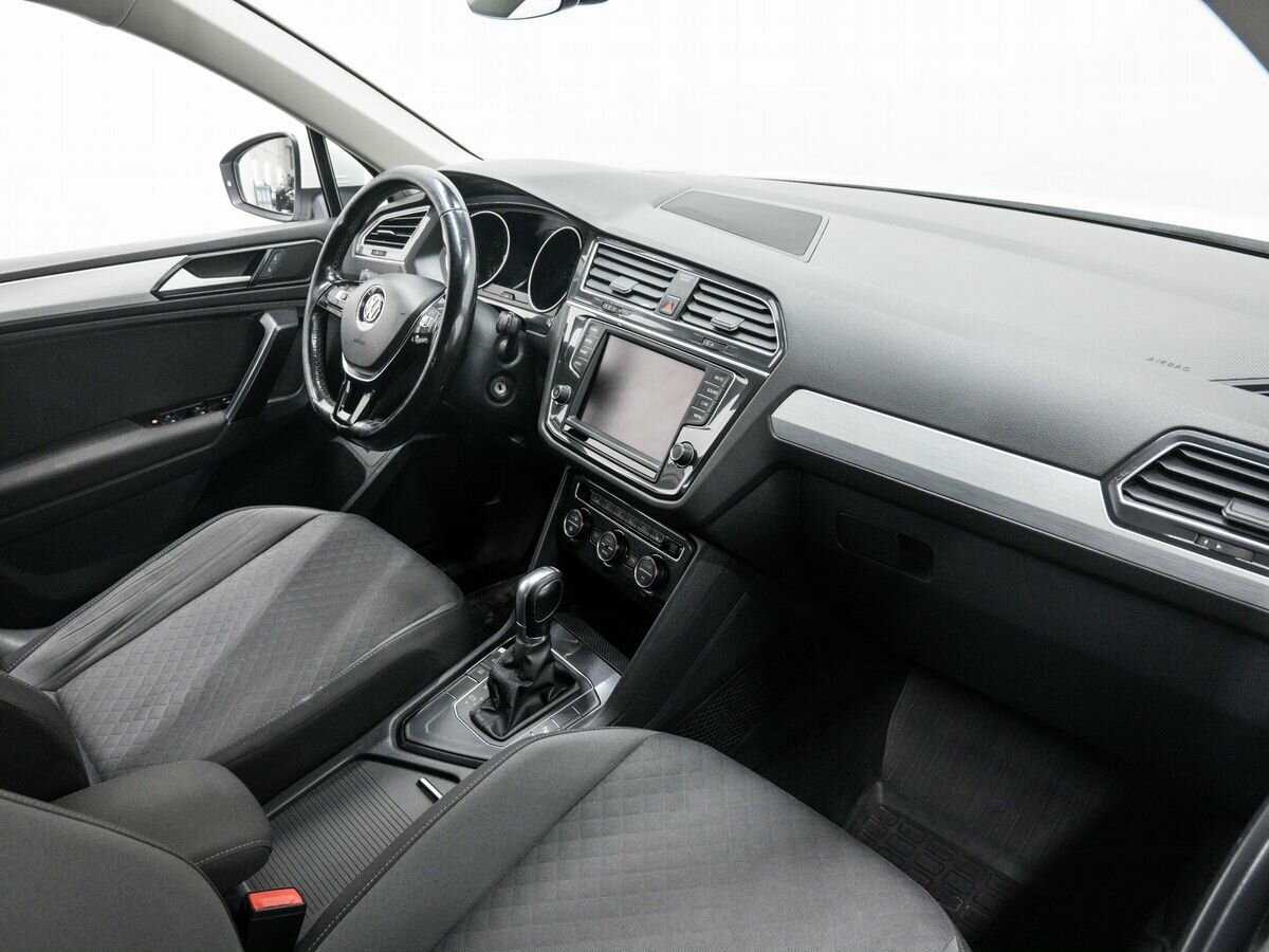 Volkswagen Tiguan, 2017 Фото №8