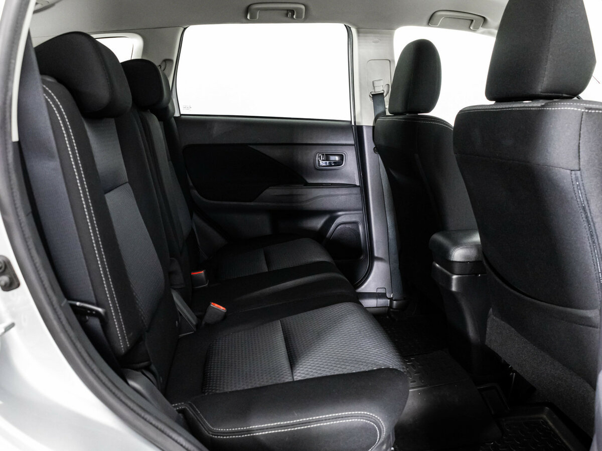 Mitsubishi Outlander III Рестайлинг 2, 2018 Фото №15