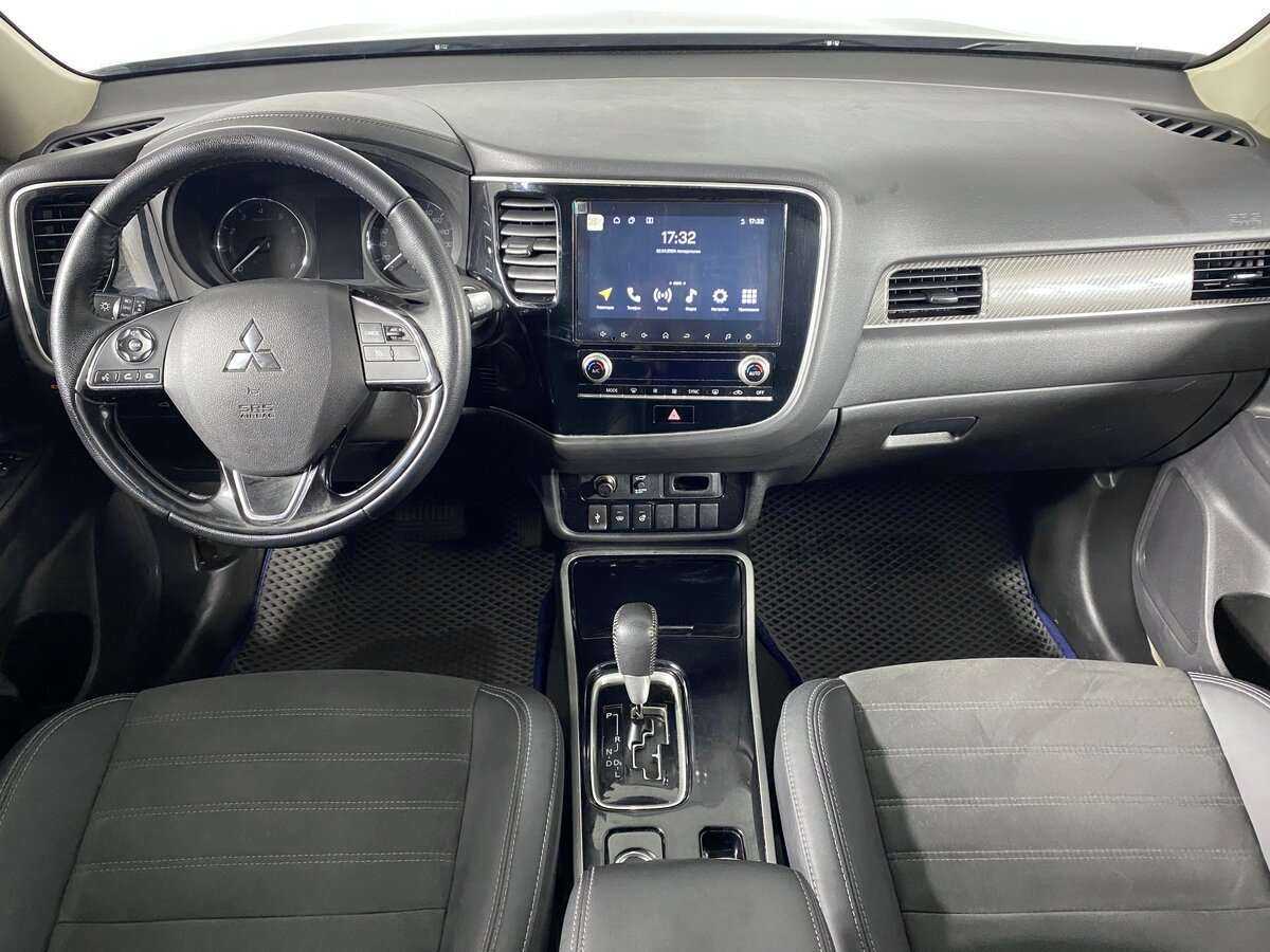 Mitsubishi Outlander, 2021 Фото №10