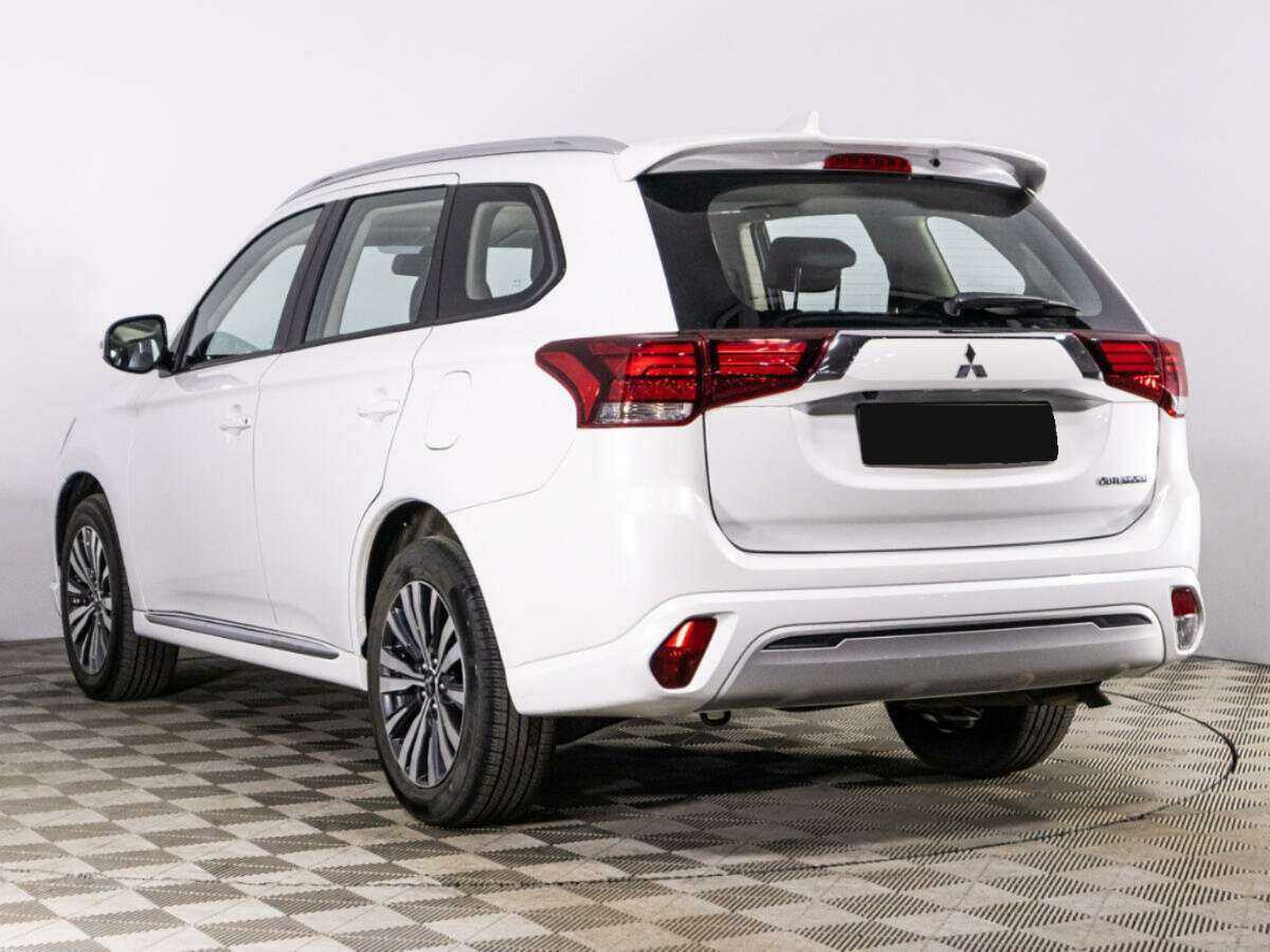 Mitsubishi Outlander, 2022 Фото №6