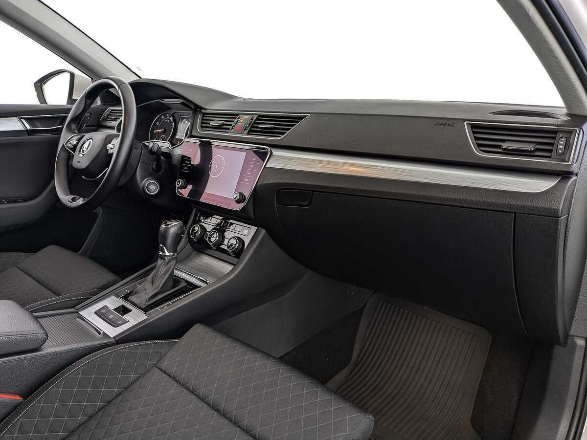 Skoda Superb, 2021 Фото №9