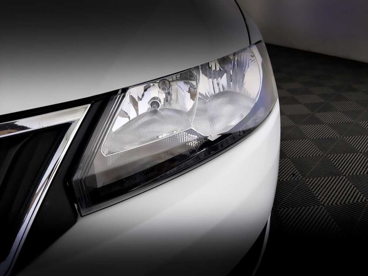 Skoda Rapid, 2017 Фото №17