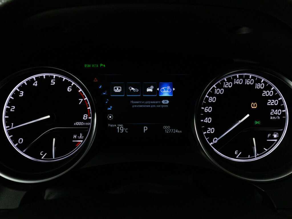 Toyota Camry, 2019 Фото №12