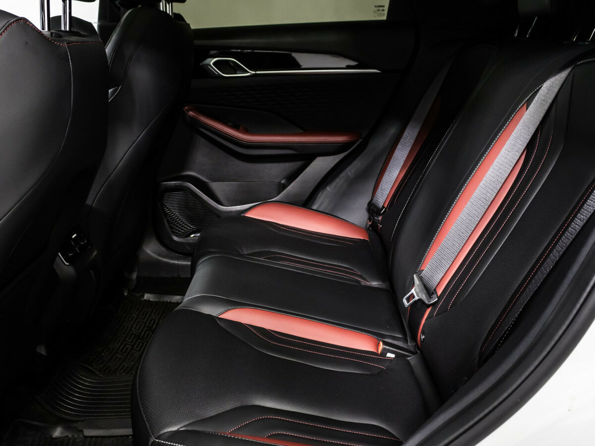 Geely Coolray I Рестайлинг, 2023 Фото №11