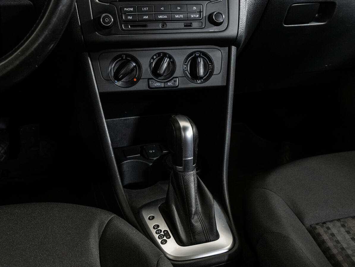 Volkswagen Polo, 2020 Фото №13