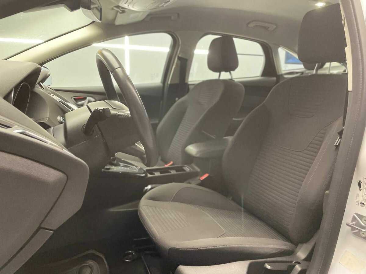 Ford Focus, 2019 Фото №16