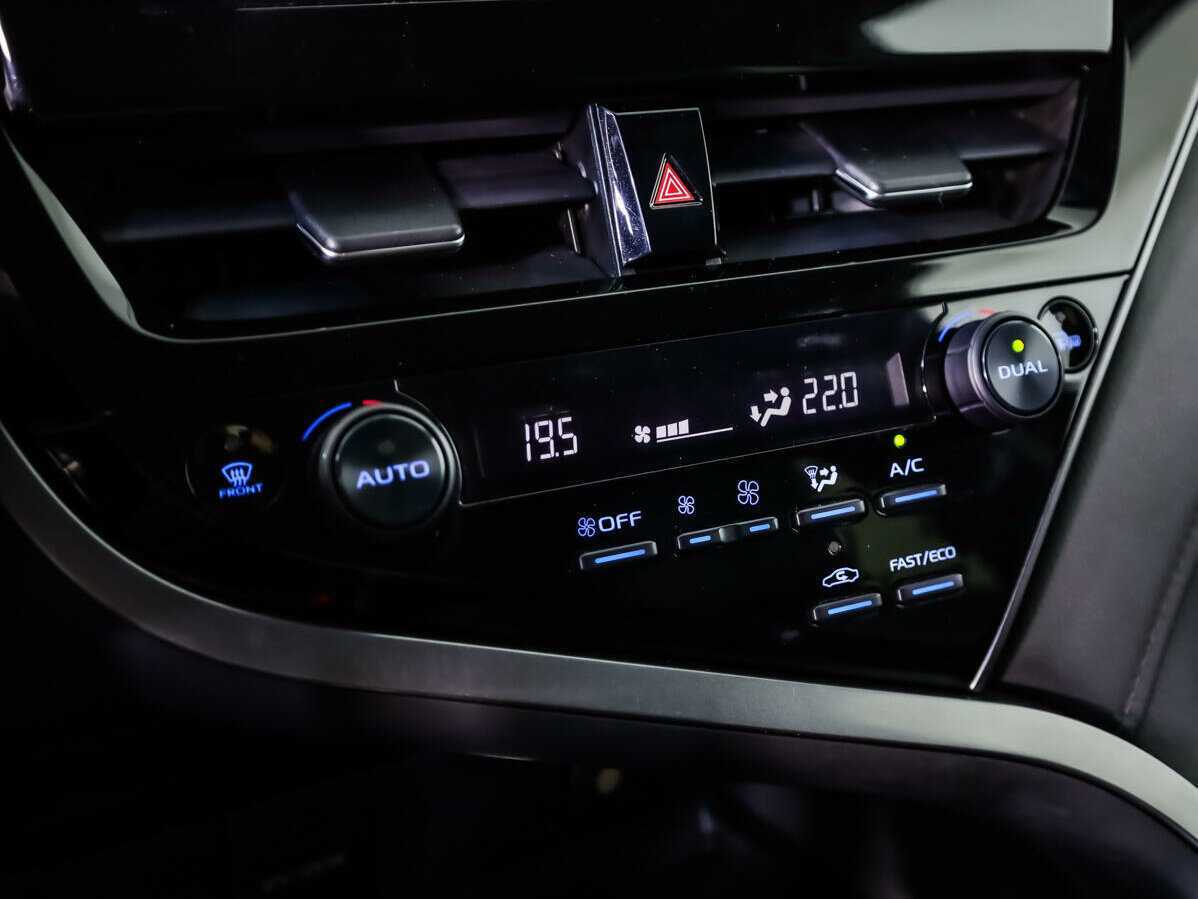 Toyota Camry, 2021 Фото №14