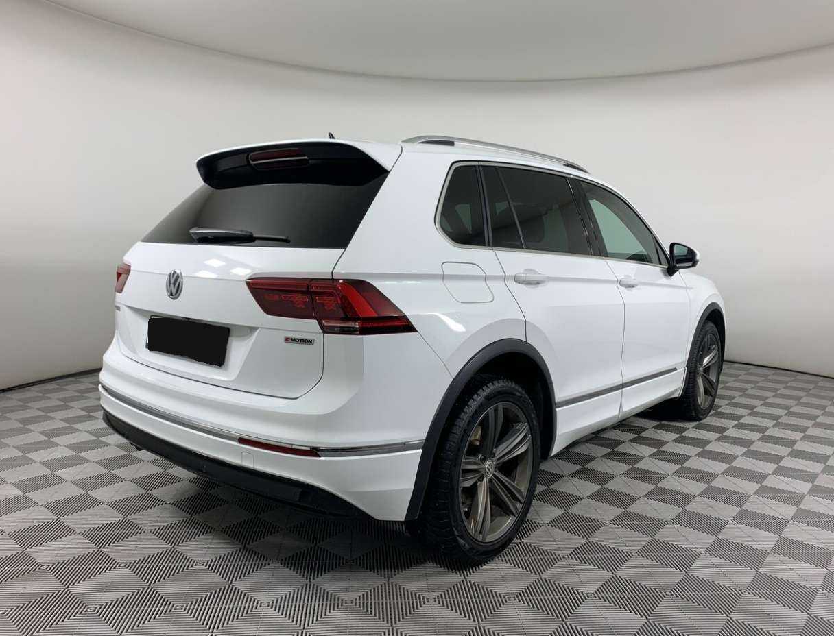 Volkswagen Tiguan, 2018 Фото №5