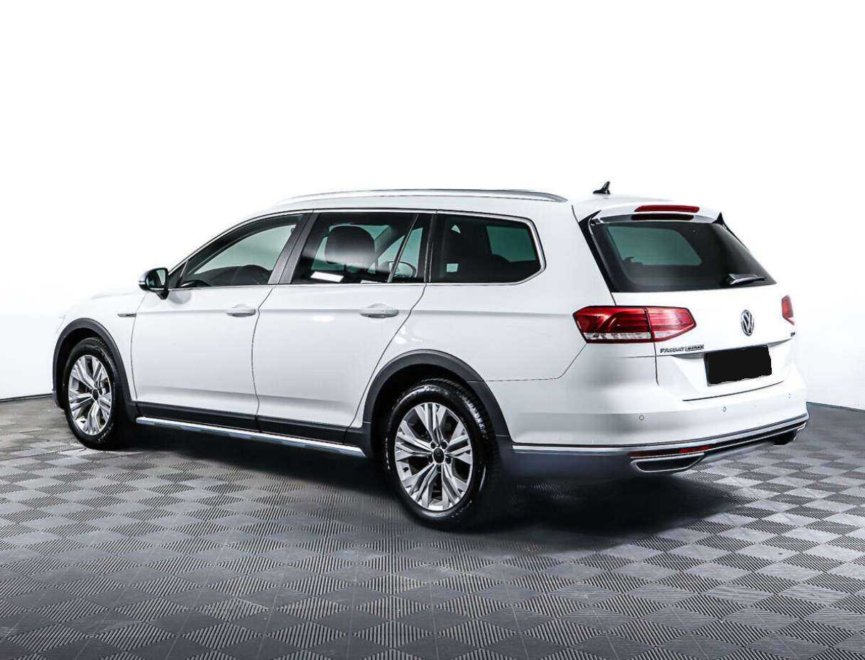Volkswagen Passat Alltrack, 2018 Фото №7