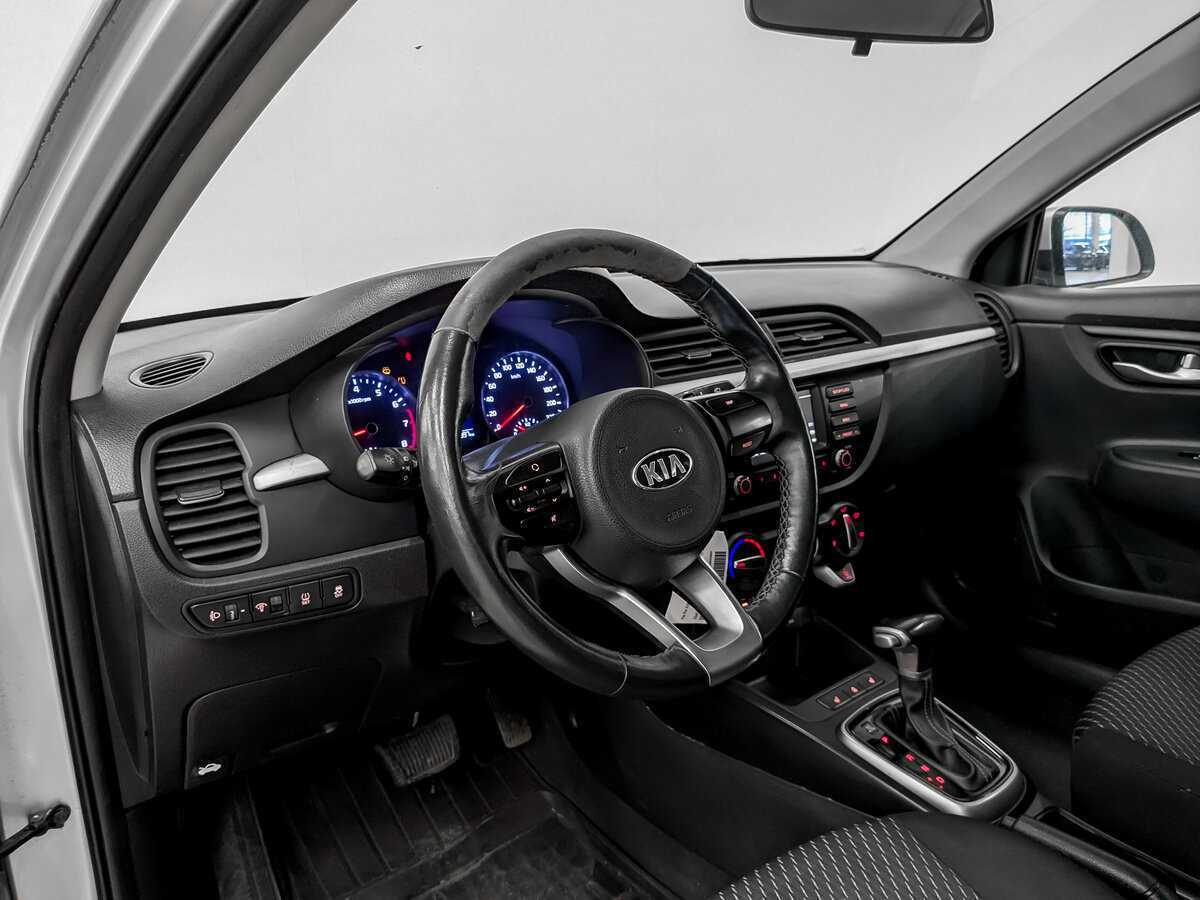 Kia Rio X-Line, 2020 Фото №15