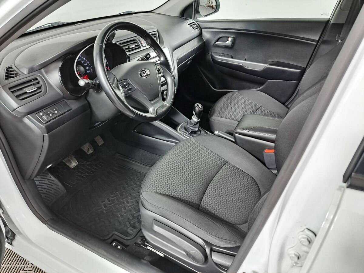 Kia Rio, 2017 Фото №14