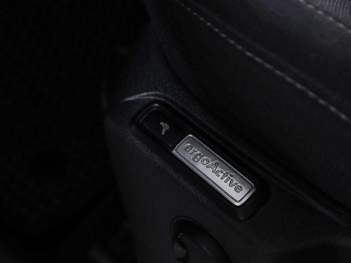 Volkswagen Tiguan, 2019 Фото №17