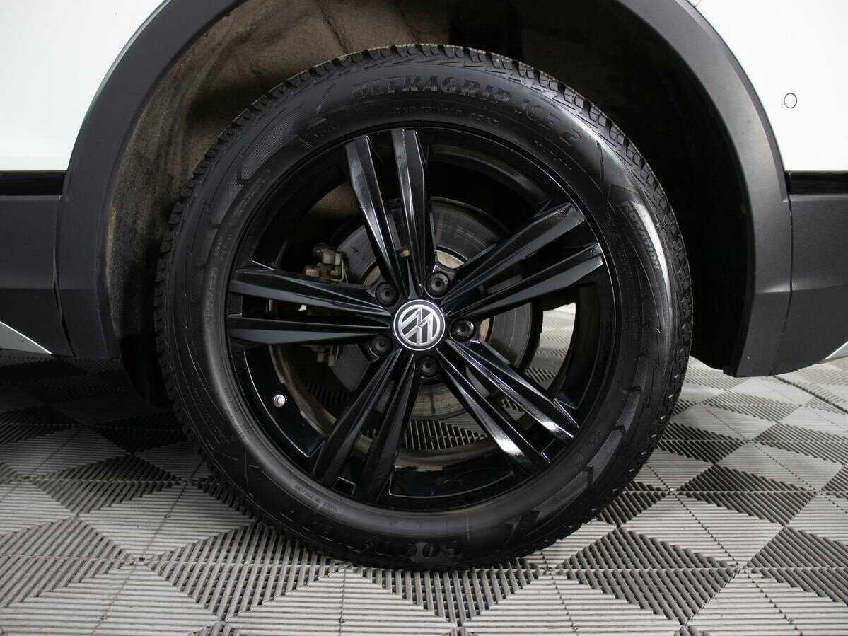 Volkswagen Tiguan, 2019 Фото №18