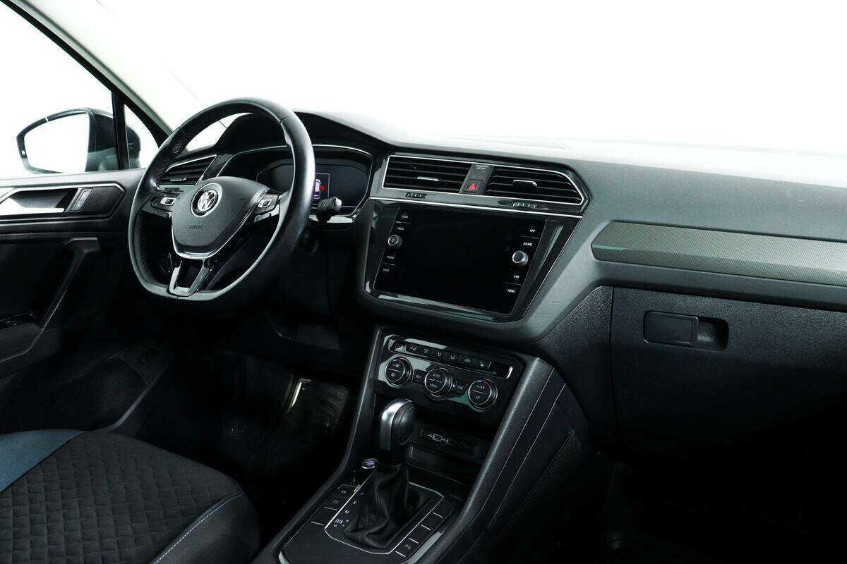 Volkswagen Tiguan L, 2020 Фото №9