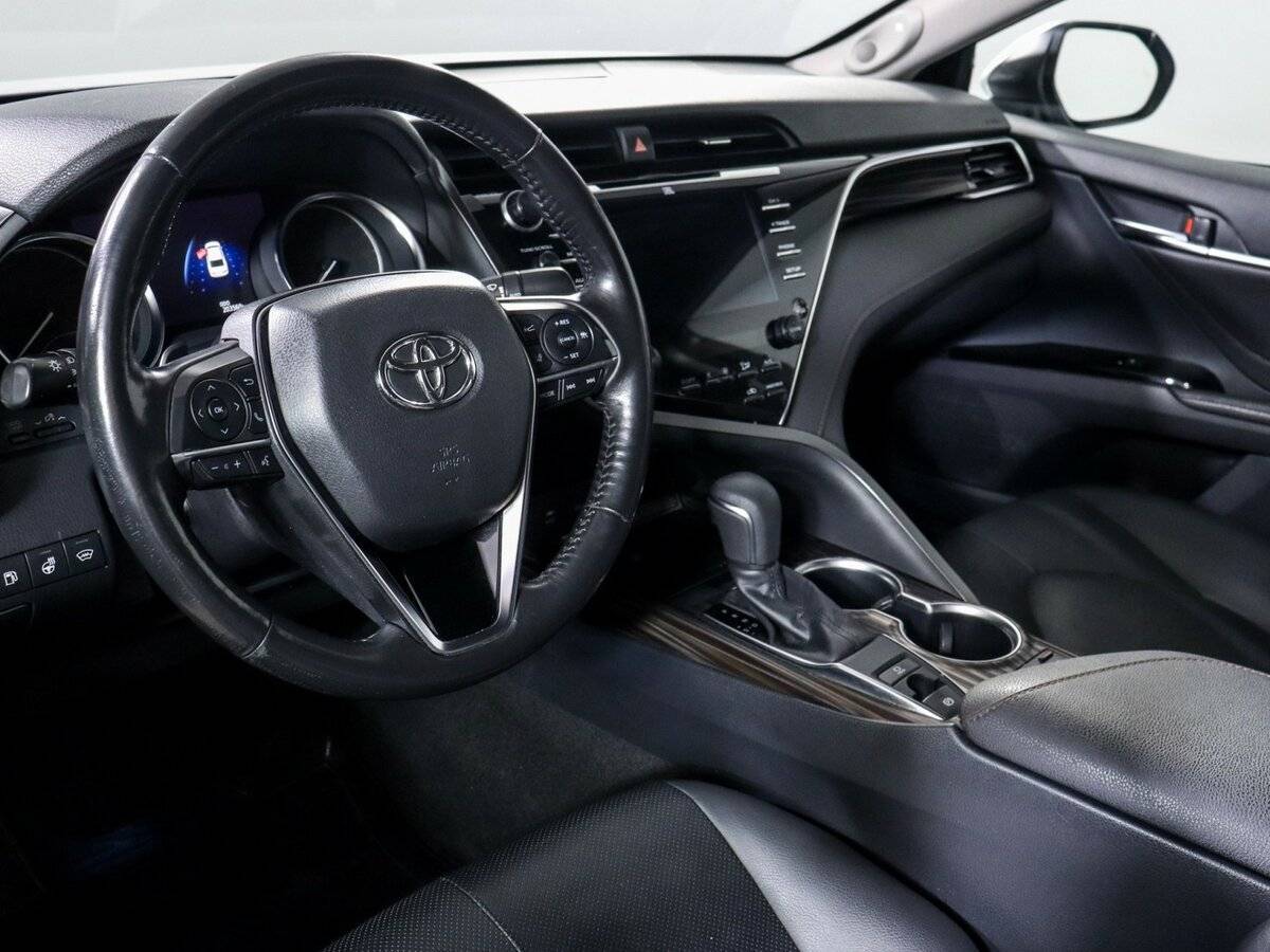 Toyota Camry, 2018 Фото №14
