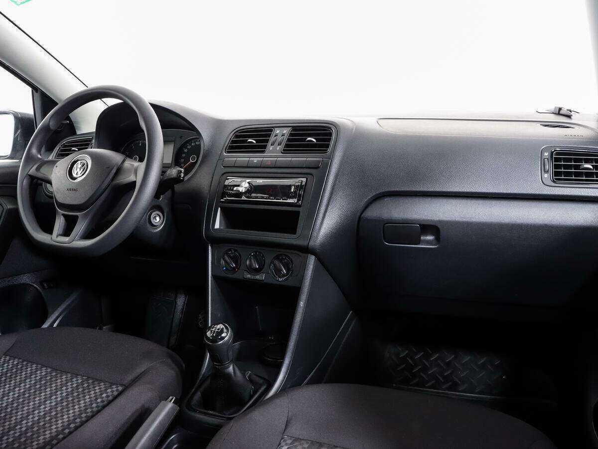 Volkswagen Polo, 2018 Фото №9