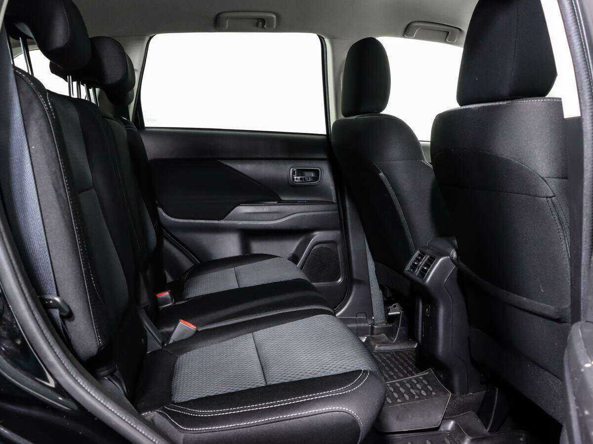 Mitsubishi Outlander, 2020 Фото №11