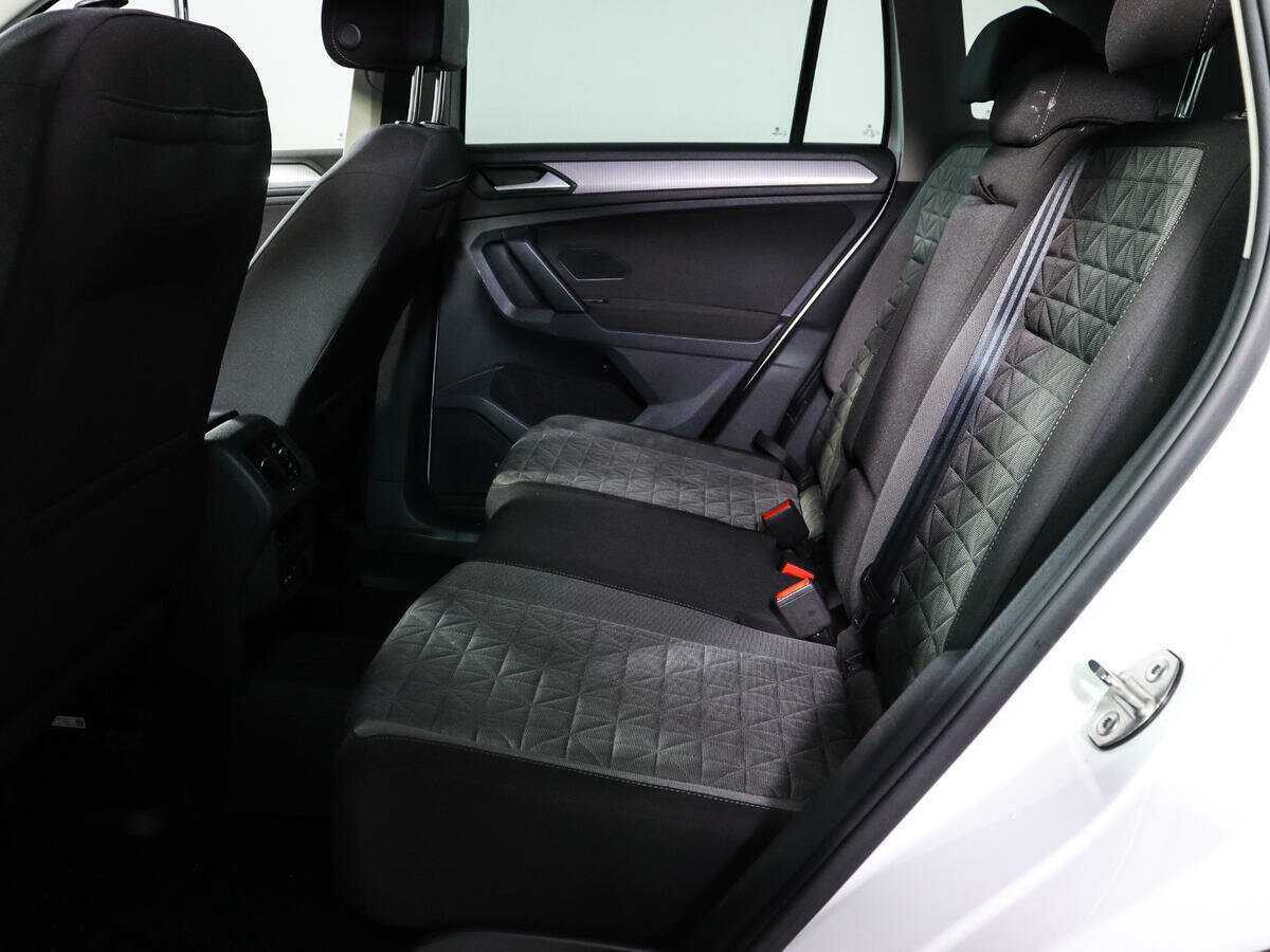 Volkswagen Tiguan, 2020 Фото №10