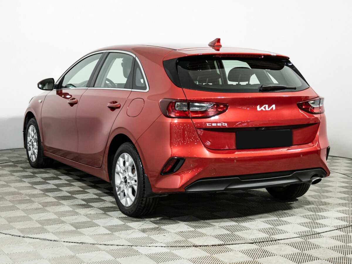 Kia Ceed III Рестайлинг, 2022 Фото №7