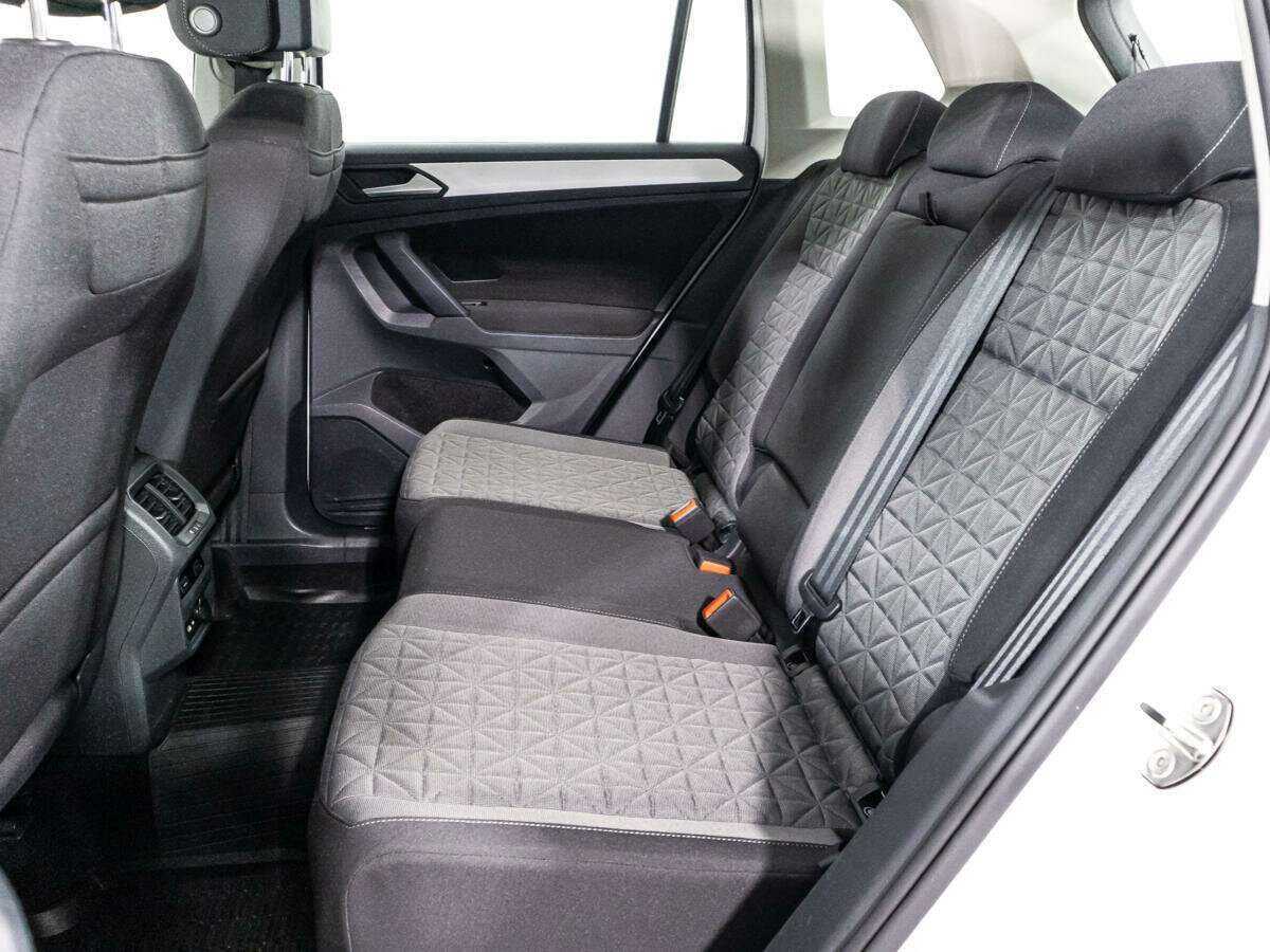 Volkswagen Tiguan, 2021 Фото №10
