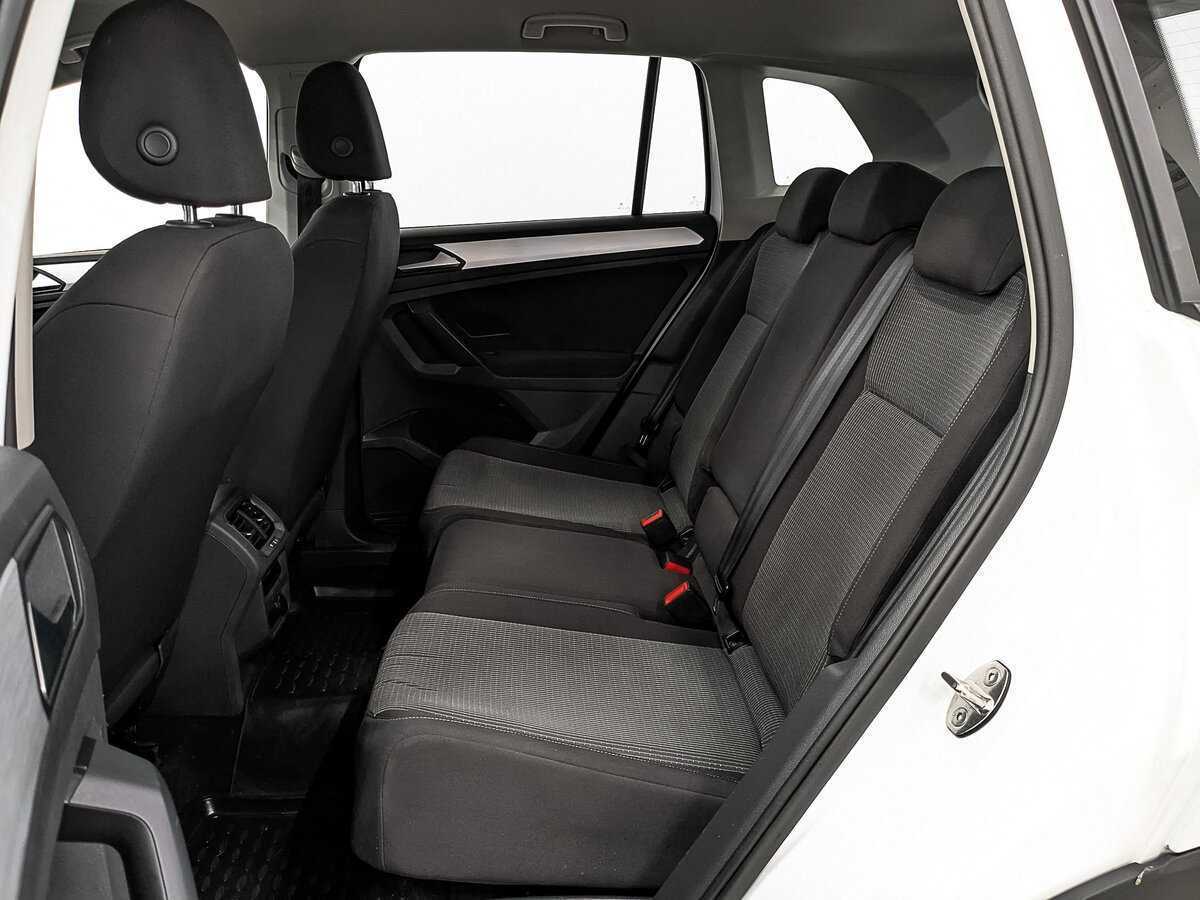 Volkswagen Tiguan, 2021 Фото №15